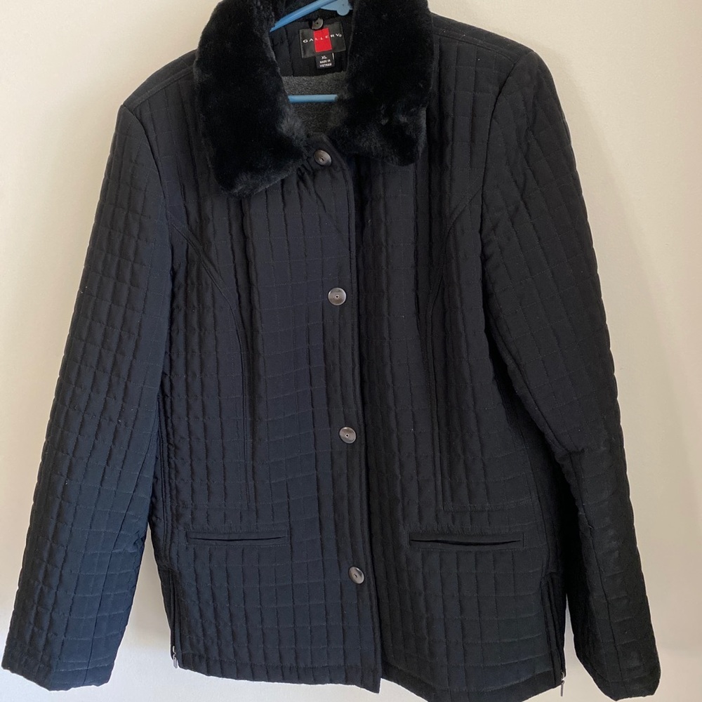 Black quilted women’s coat